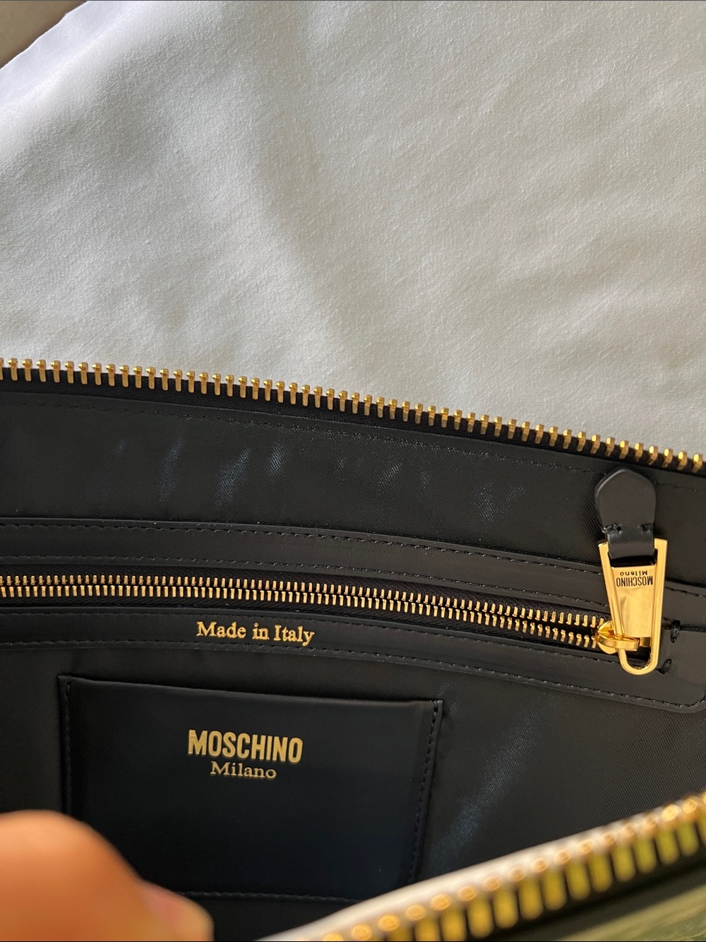 New Moschino Green Dollar Bill Clutch - Picture 6 of 10